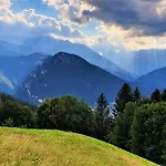 2 Bergpanorama Mit Blick Ins Tal Fuer Absolute Nichtraucher Διαμέρισμα